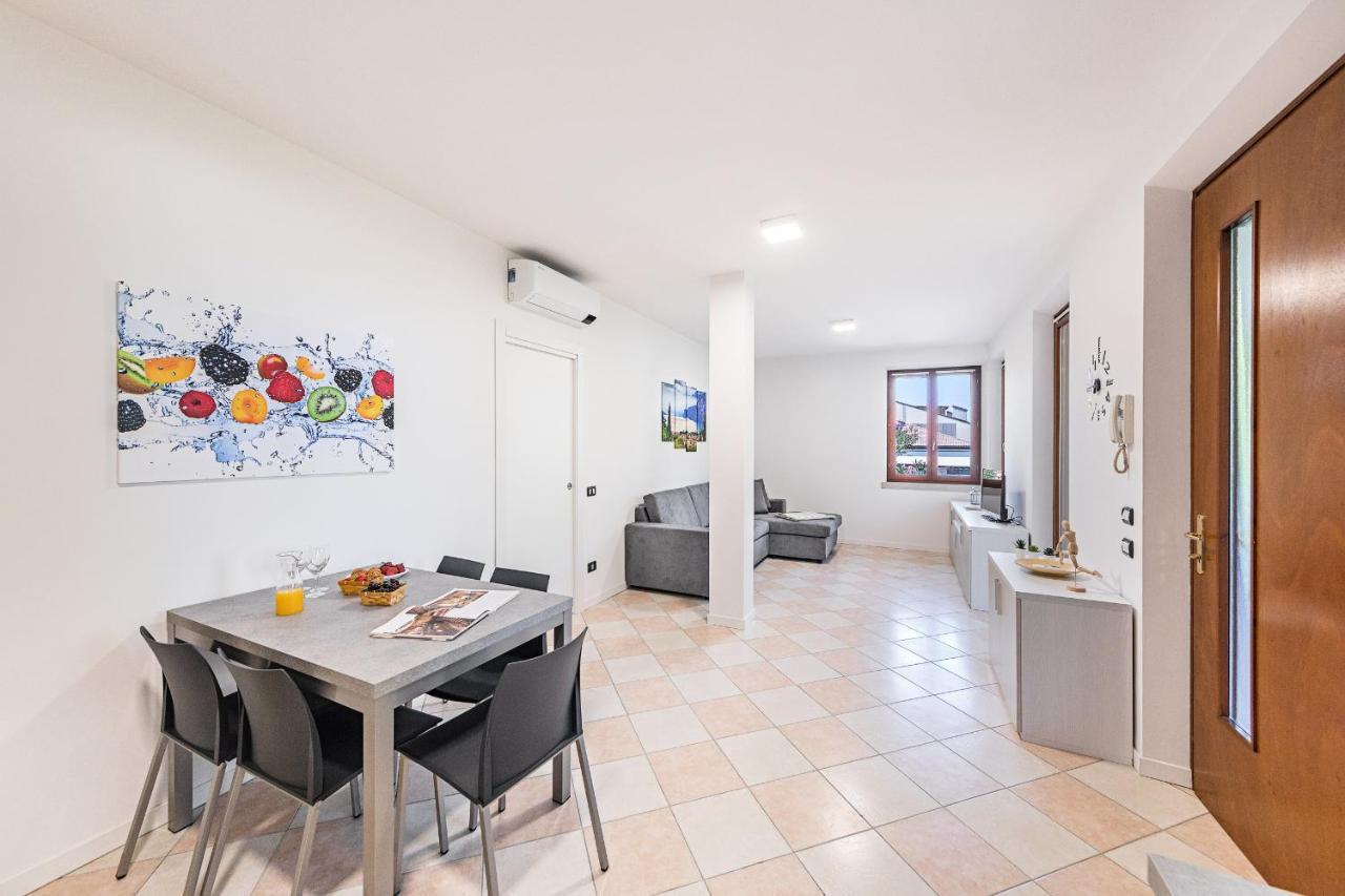 I Ciliegi 1-09 Con Piscina By Wonderful Italy Appartement Desenzano del Garda Buitenkant foto