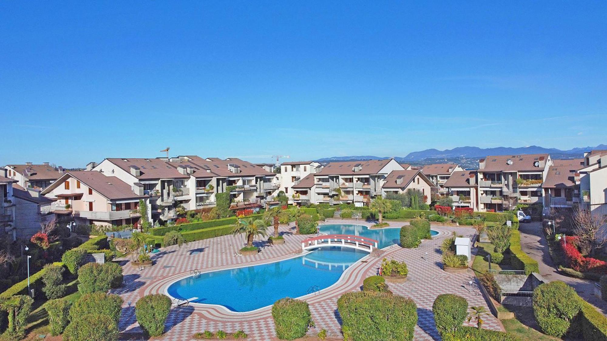 I Ciliegi 1-09 Con Piscina By Wonderful Italy Appartement Desenzano del Garda Buitenkant foto